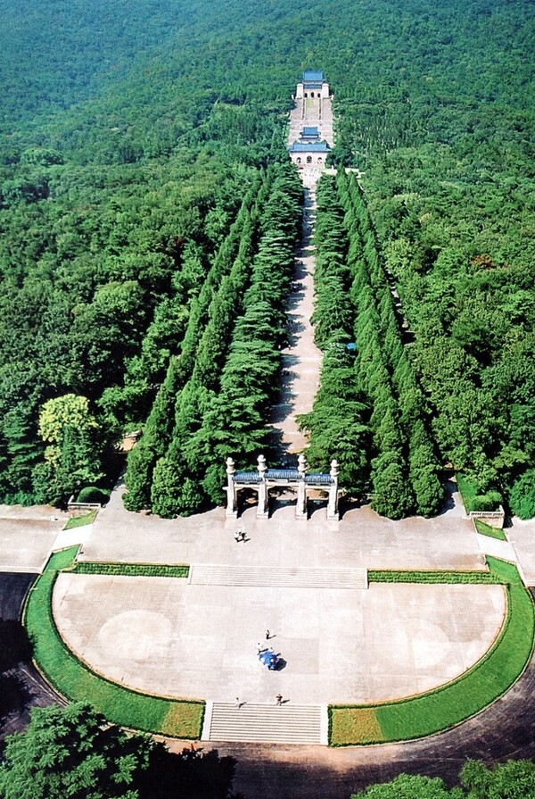 鸟瞰中山陵图片