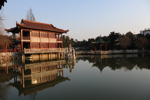 水上房间景观图片