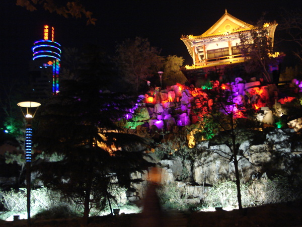 济宁公园夜景