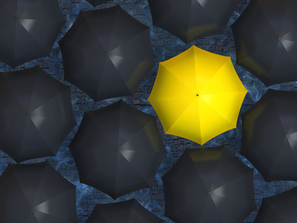 黑色雨伞与黄色雨伞图片