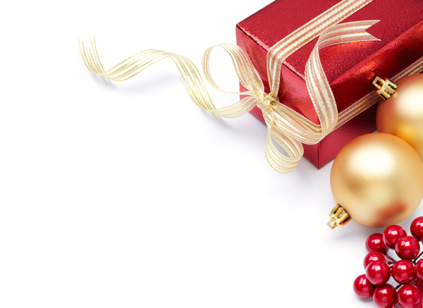 红色礼盒和金色圣诞球