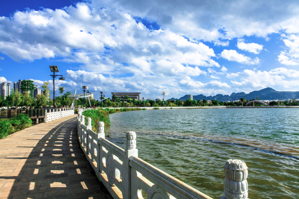 文山市华龙湖一角图片