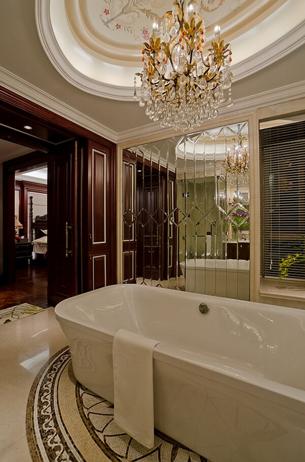 豪华浴室浴缸设计图