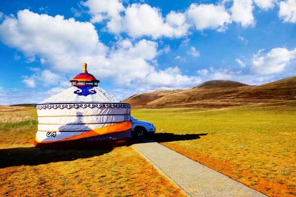 草原蒙古包背景