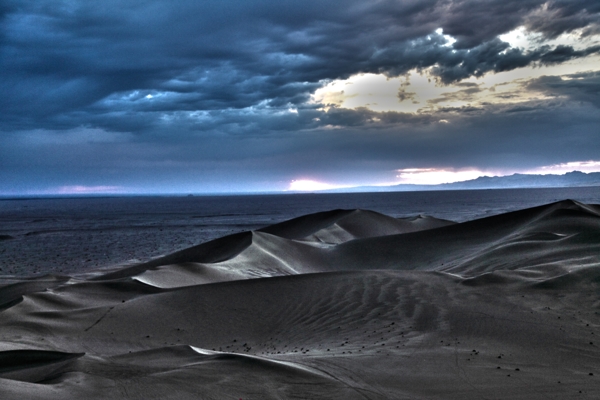 沙丘黎明图片