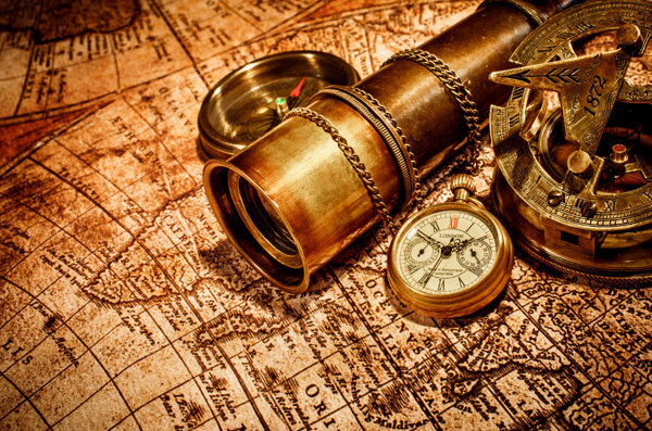 地图与航海工具图片