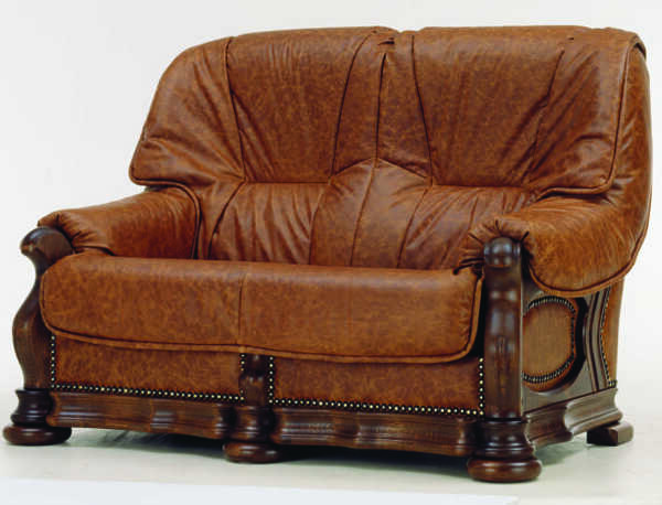 现代的棕色双座位沙发