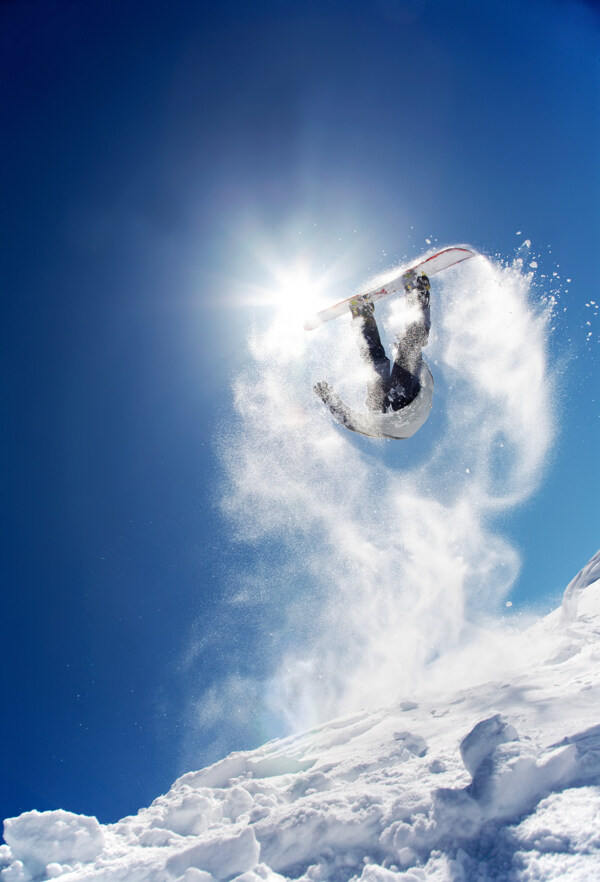 空中滑雪表演图片