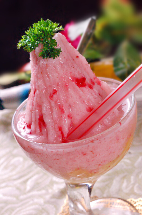 草莓冰沙图片