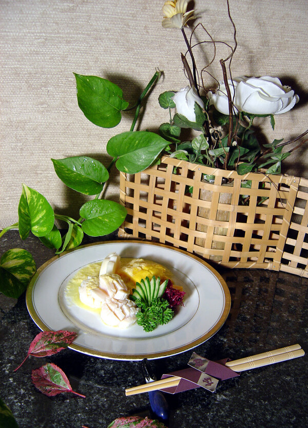 日本料理咖喱鲜鱿图片