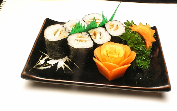 鳗鱼寿司卷图片