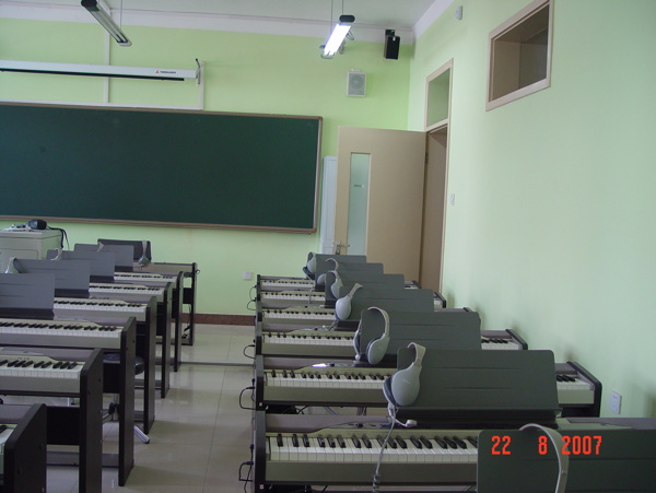 电钢琴教室图片