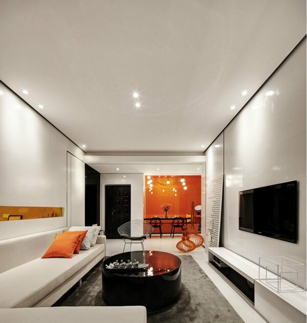 现代潮流客厅橘色背景墙室内装修效果图