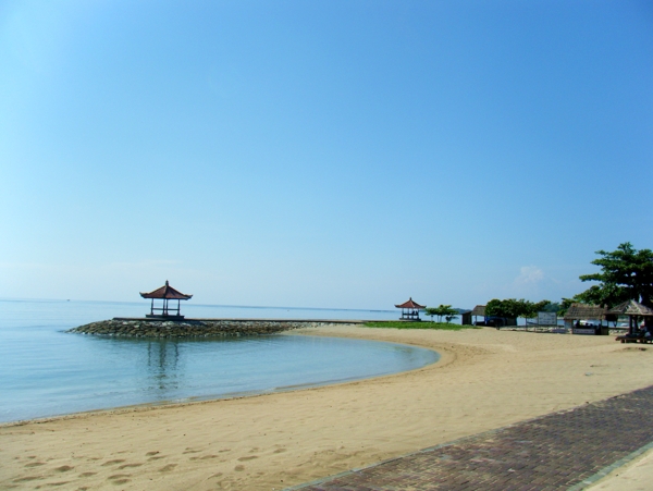 巴厘岛港丽酒店海滩图片