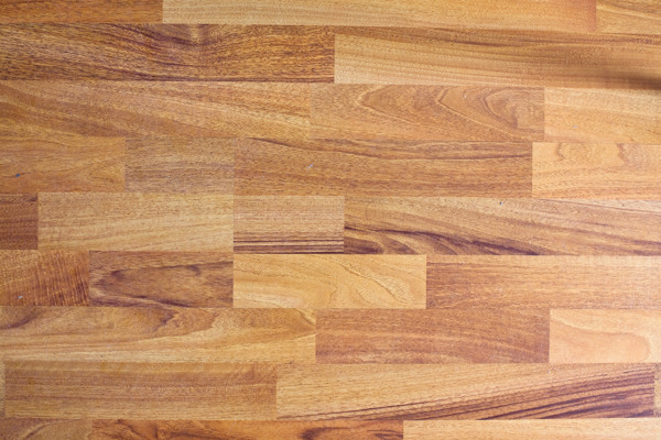 木纹深色木地板