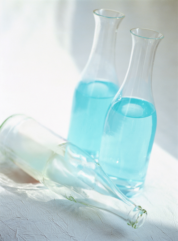 静物物品创意组合造型玻璃瓶子蓝色水