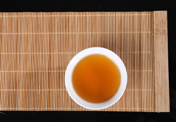 大红袍茶汤图片