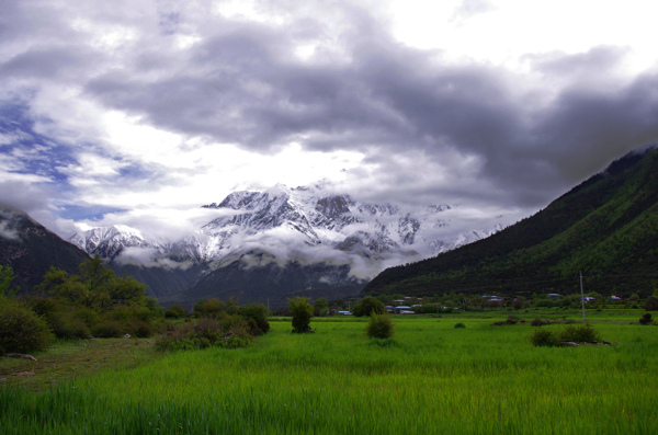 雅鲁藏布大峡谷风景