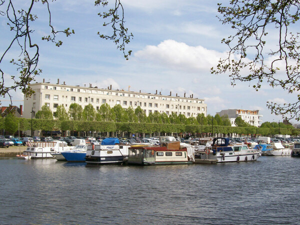 巴黎埃德尔河及岸景图片