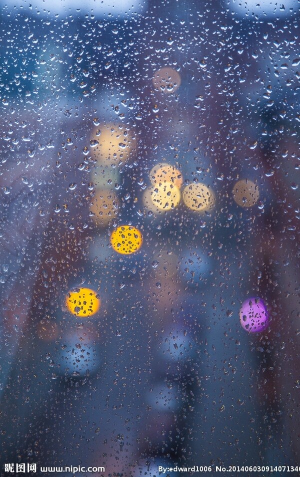 下雨雨滴图片