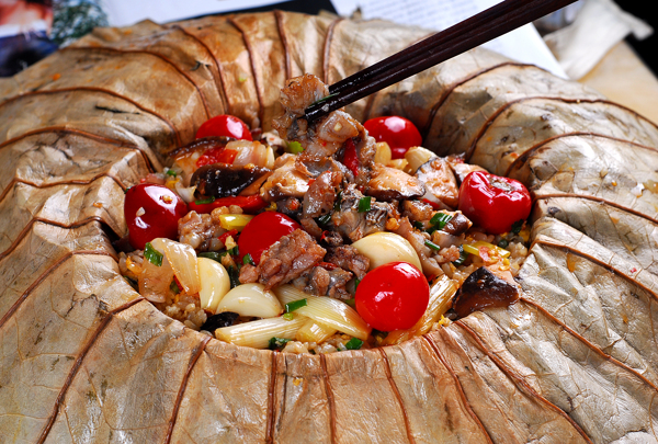 传统香辣美味荷香田鸡