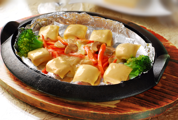 香浓芝士烤蘑菇配西蓝花