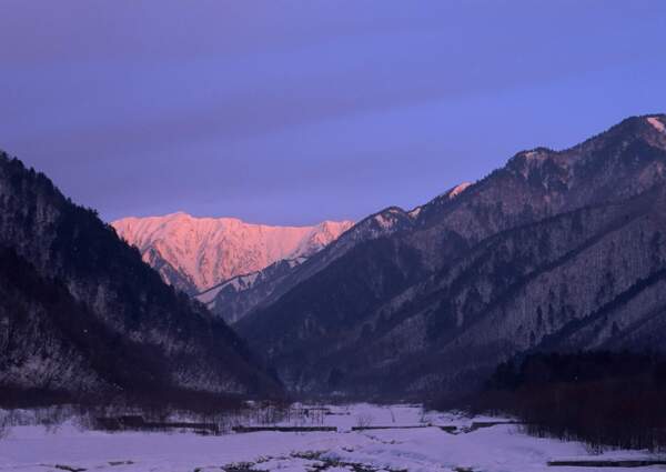 幻色雪山